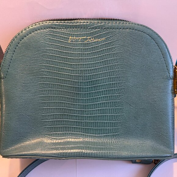 BETSEY JOHNSON Margie Teal Crossbody Bag with Textured Finish EUC Like New - Picture 1 of 6